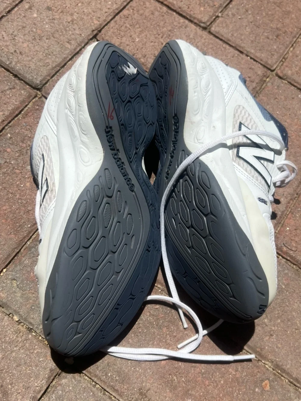 New Balance Fresh Foam 1007 Womens Tennis Shoes White Navy Size 8.5 B WC1007W1